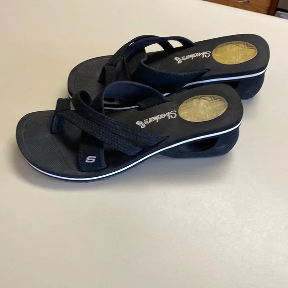 skechers sandals heels